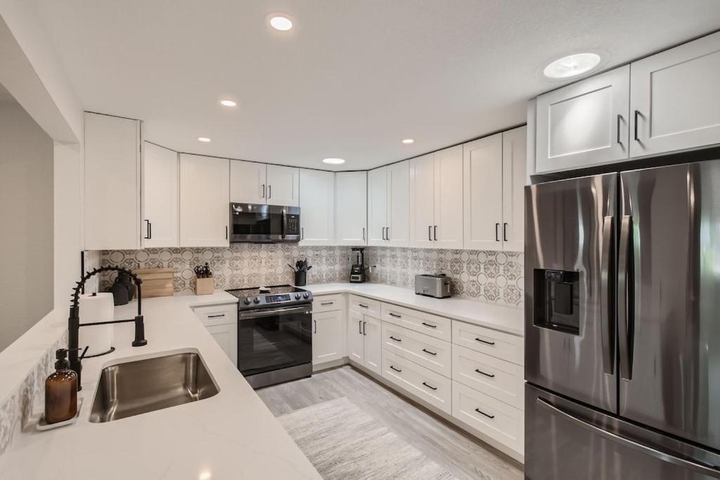 Heights Hideaway - Great Location - Game And Movie Room Westminster Bagian luar foto